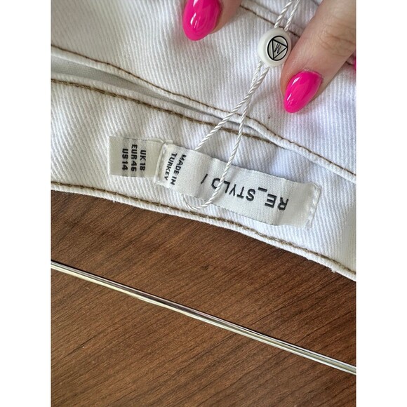 NWT misguided white jean shorts size 14 asymmetrical waist - Picture 5 of 7